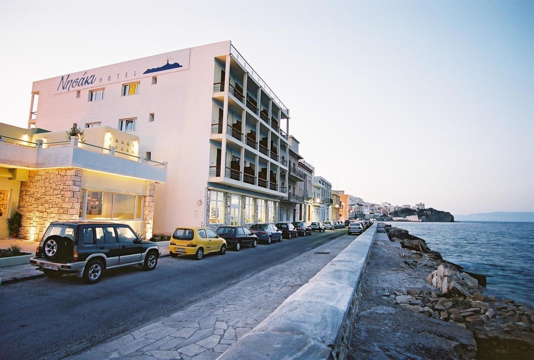 Nisaki Hotel & Elite Suites Ermoupoli Buitenkant foto