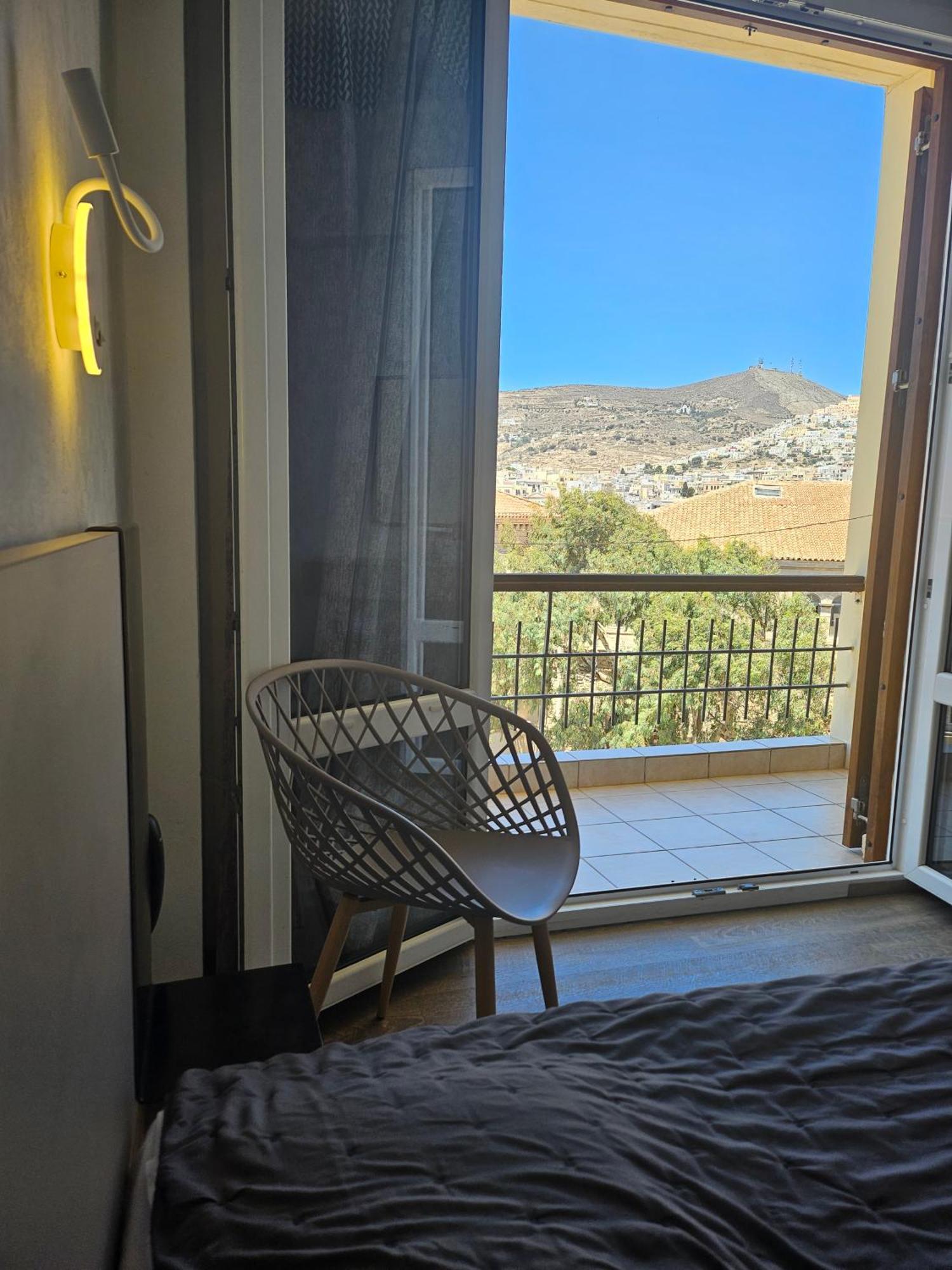 Nisaki Hotel & Elite Suites Ermoupoli Buitenkant foto