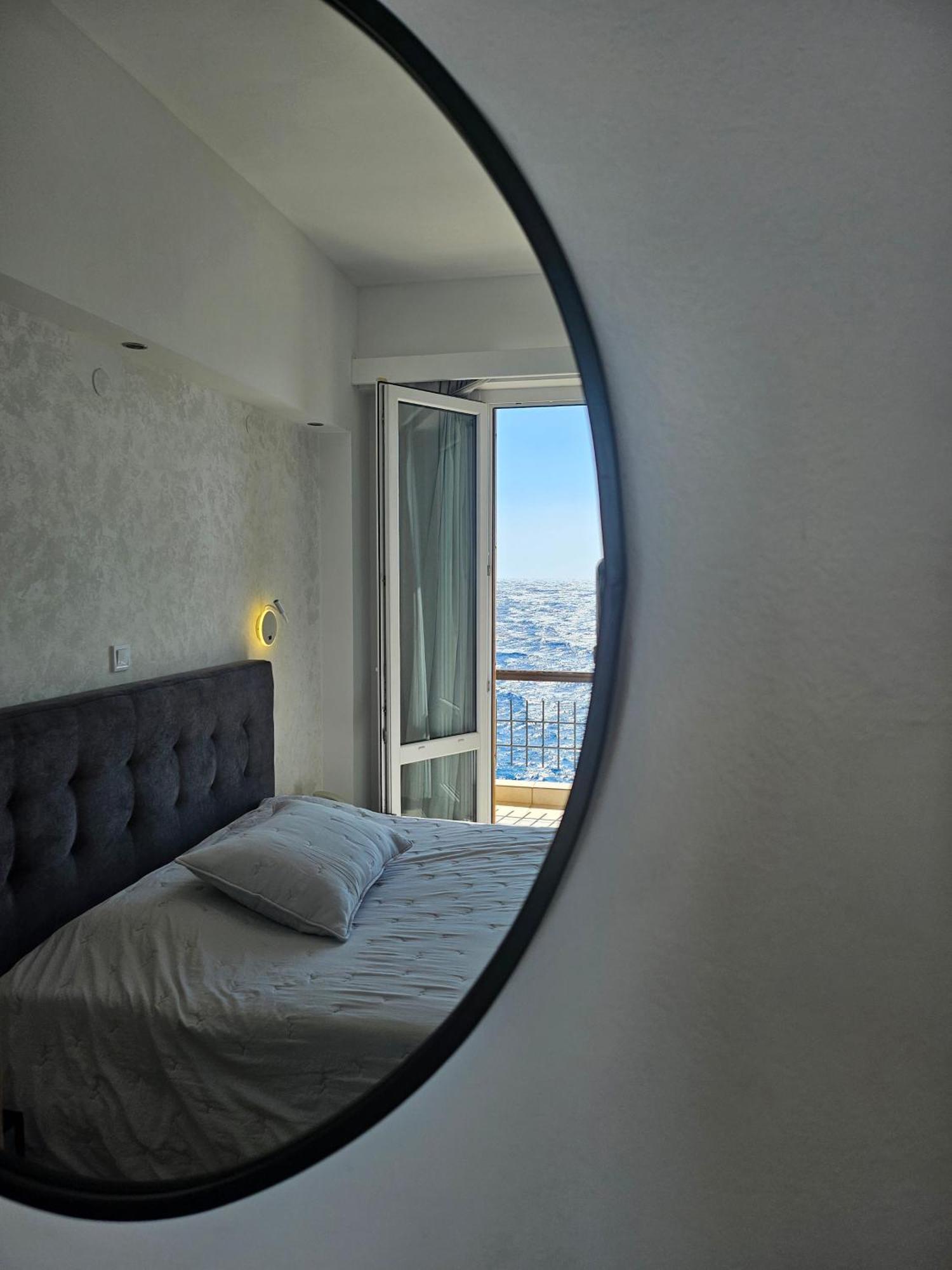 Nisaki Hotel & Elite Suites Ermoupoli Buitenkant foto